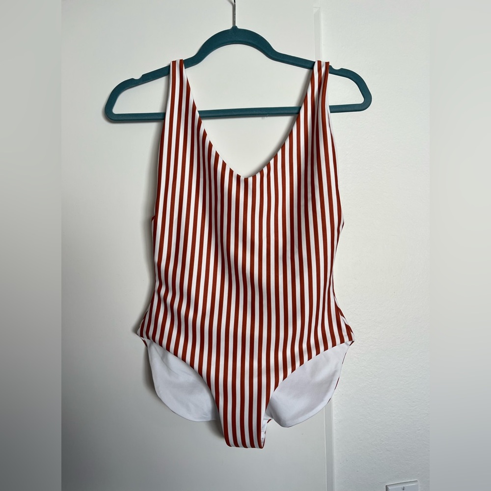 Londre Minimalist eco friendly swimsuit. Size small. Never worn